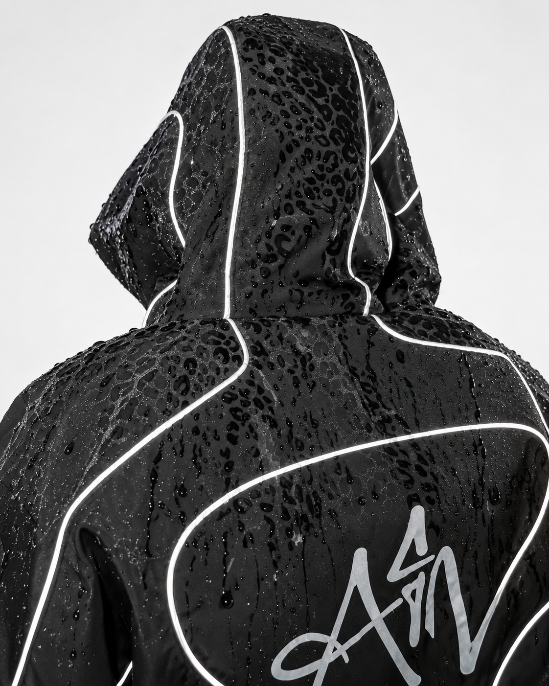 Phantom Water-Reactive Jacket